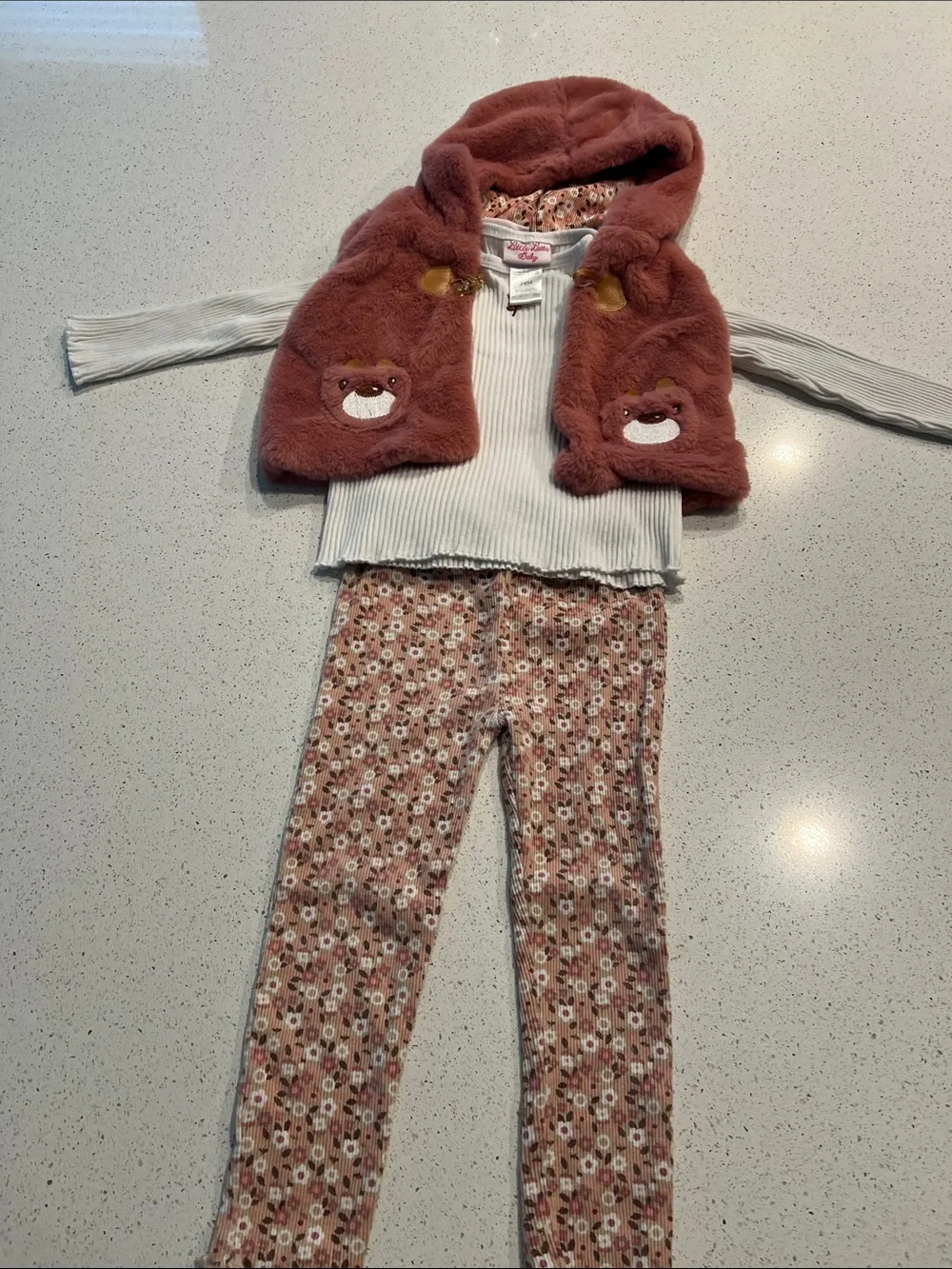 5/$35 used Little Lass baby 24 months old 3 piece outfit (no callouts) babygirl